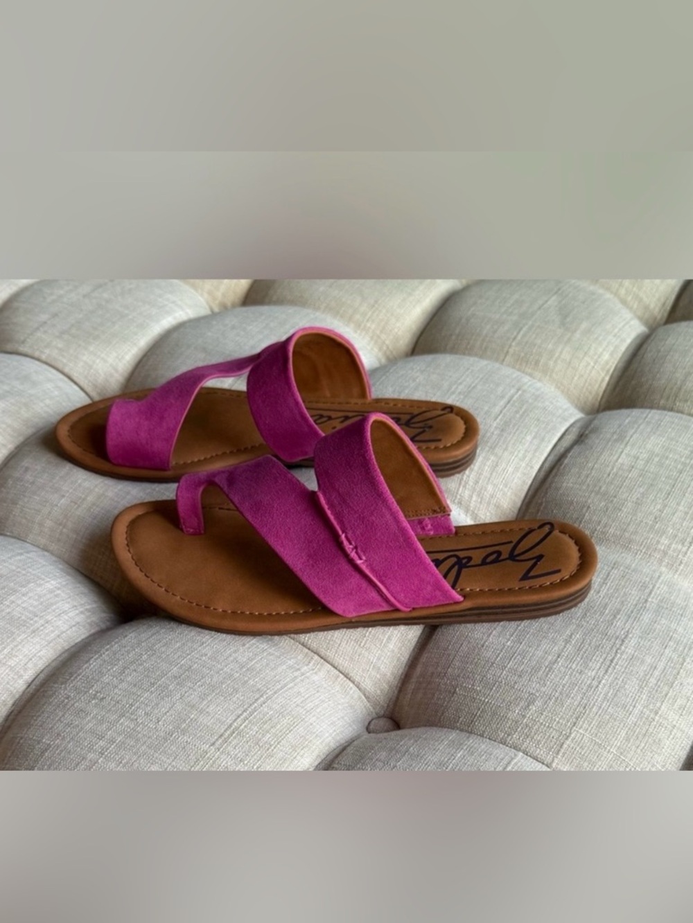 Zodiac Women's Slip On Pink Sandals With Toe Ring